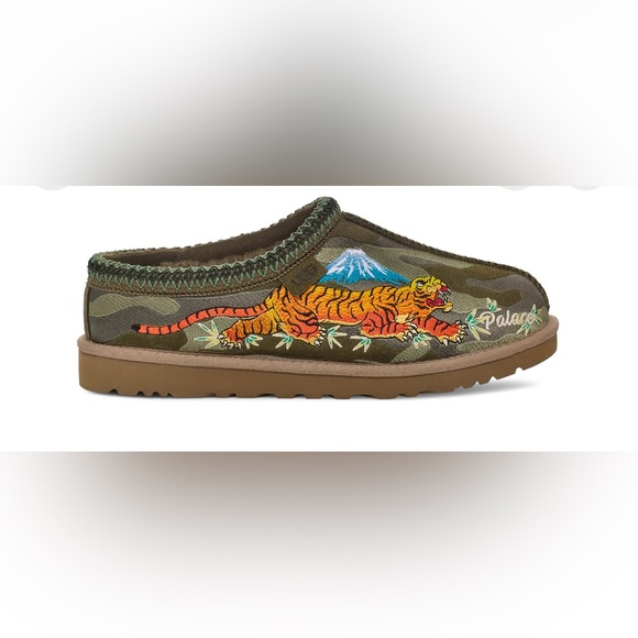 Palace x UGG - Picture 1 of 2